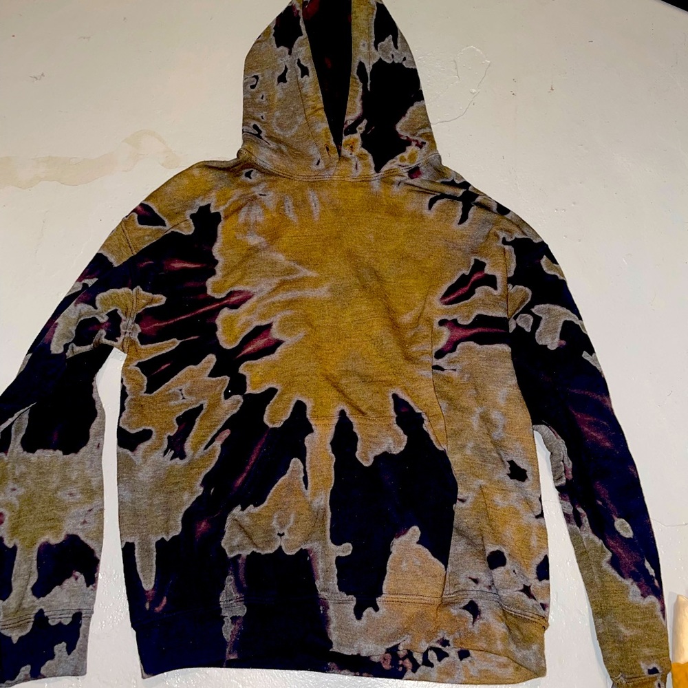 Self made bleach sweatshirt